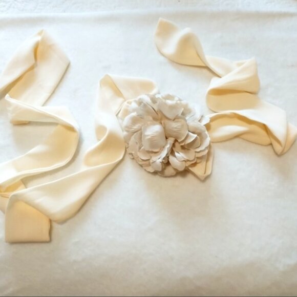 ZARA Flower Neck Bow - Picture 6 of 8